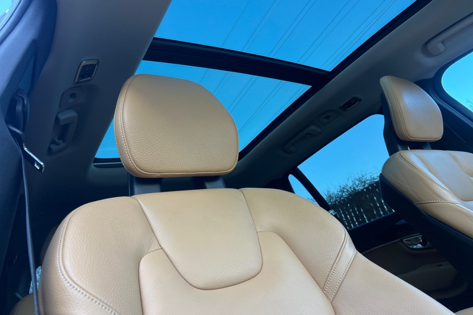 2016 Volvo XC90 T6 Momentum